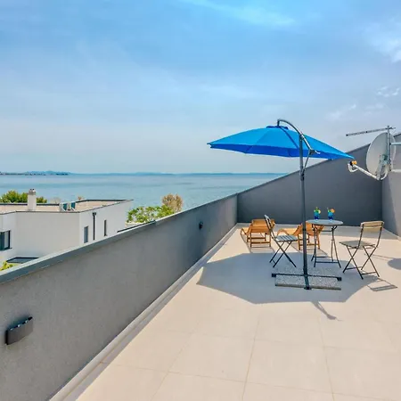 Apartment 1 Bedroom Amazing In Vir