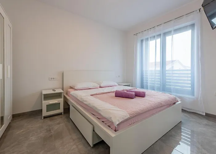 1 Bedroom Amazing In * Vir