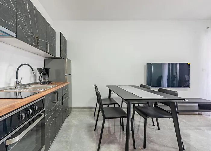 1 Bedroom Amazing In *